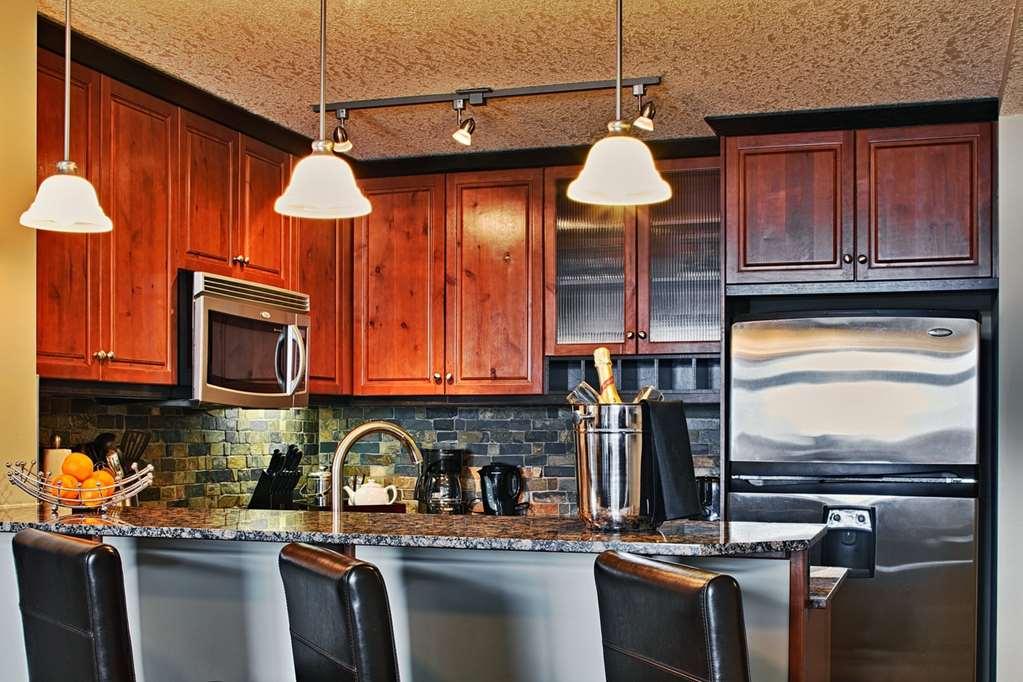 Blackstone Mountain Lodge By Clique Canmore Szoba fotó
