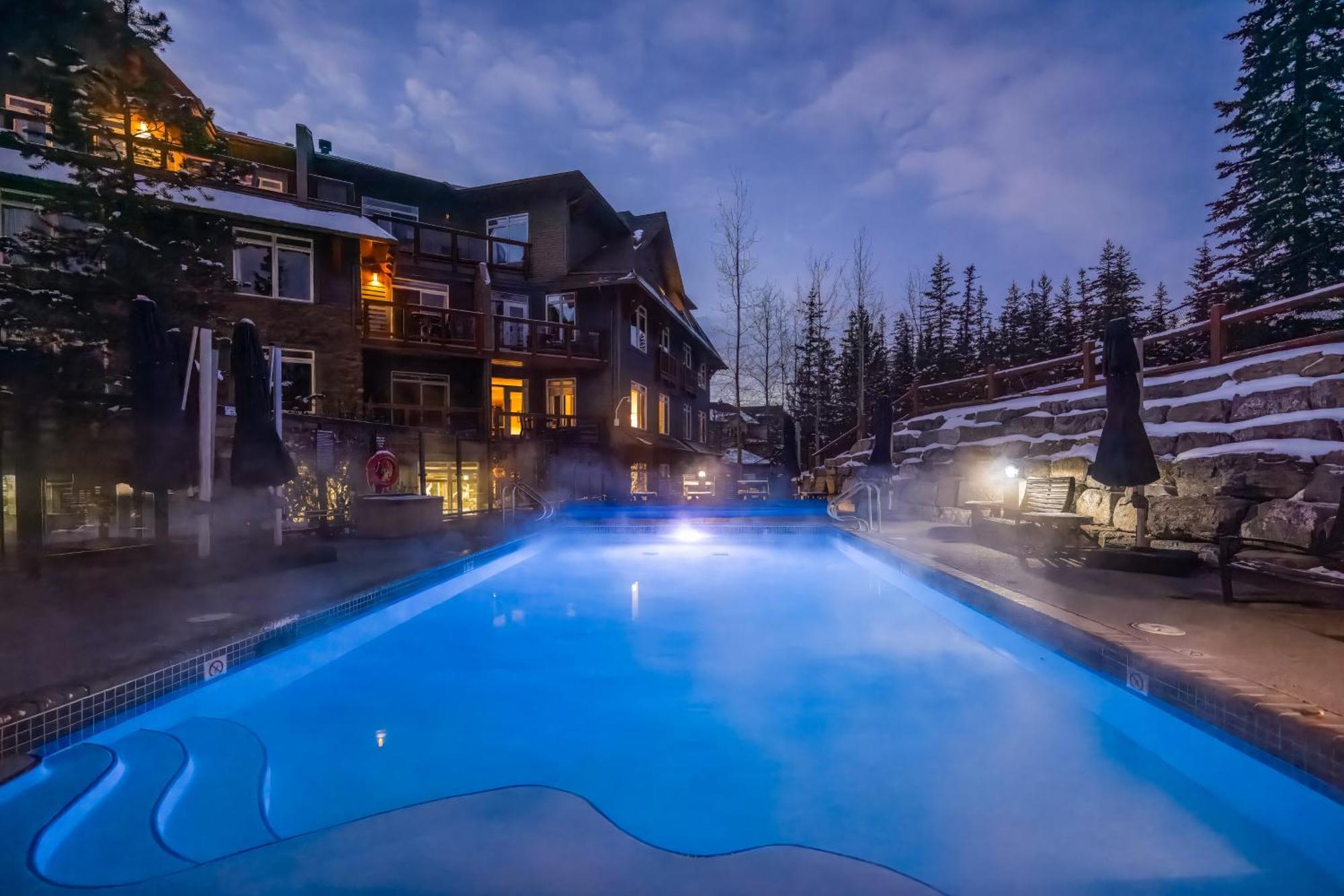 Blackstone Mountain Lodge By Clique Canmore Kültér fotó